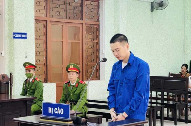 Cao Bằng: Thấy vợ lạnh nhạt, chồng cầm đá choảng vỡ đầu-1