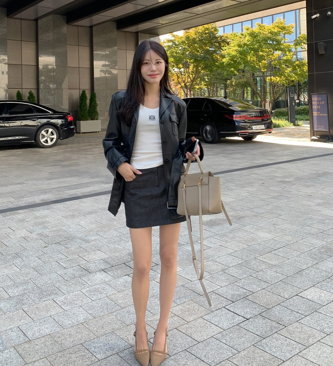 5 kiểu chân váy ngắn trẻ trung nên sắm để diện Tết-2