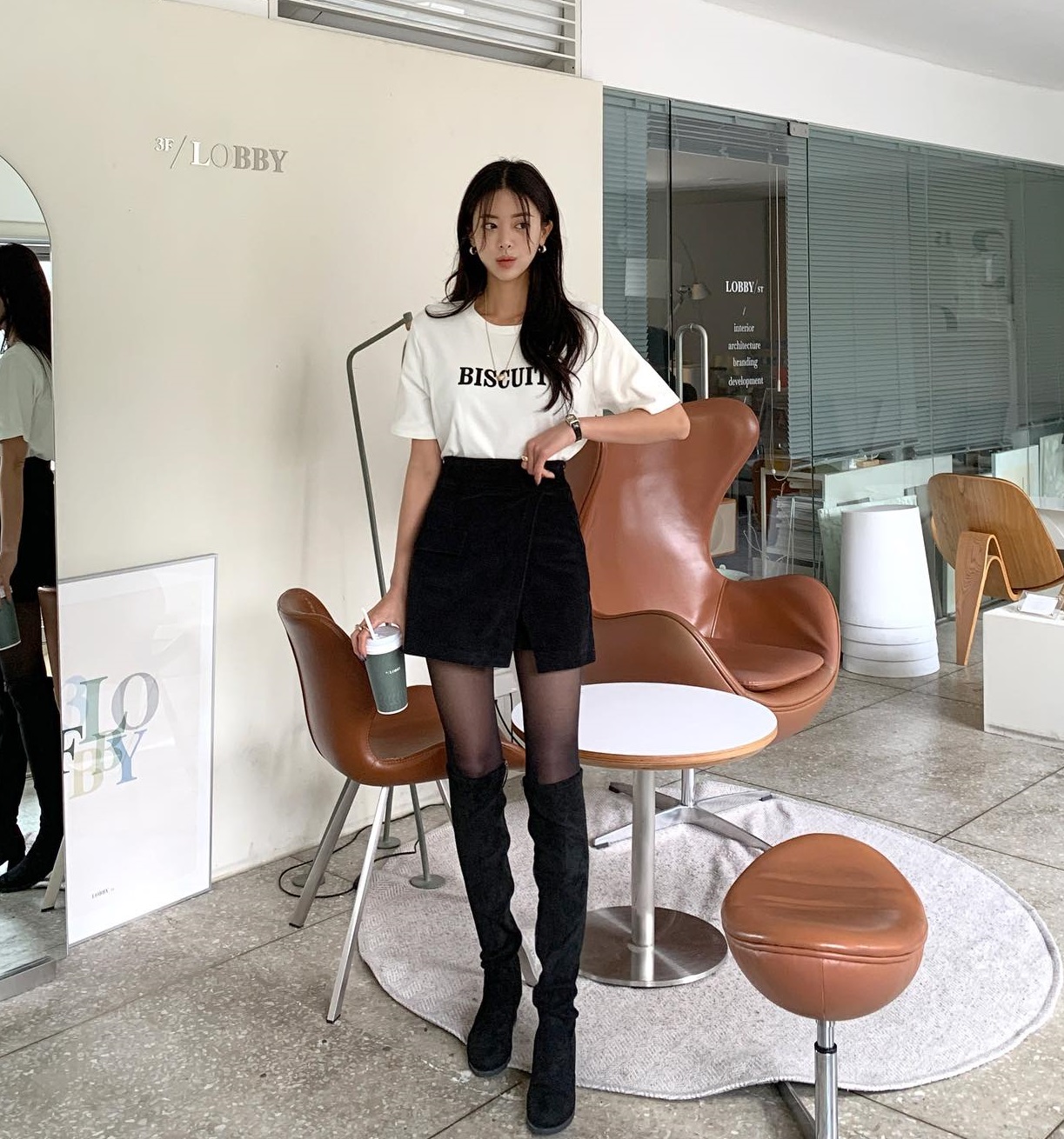 5 kiểu chân váy ngắn trẻ trung nên sắm để diện Tết-4