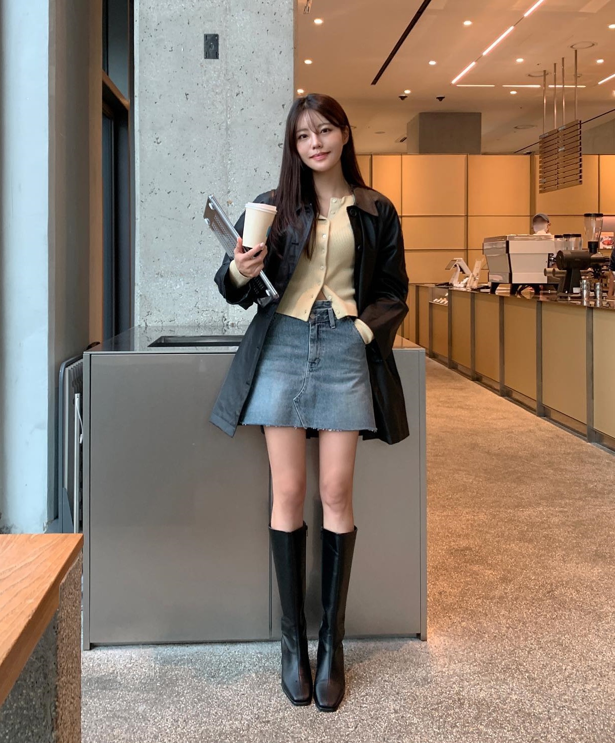 5 kiểu chân váy ngắn trẻ trung nên sắm để diện Tết-8