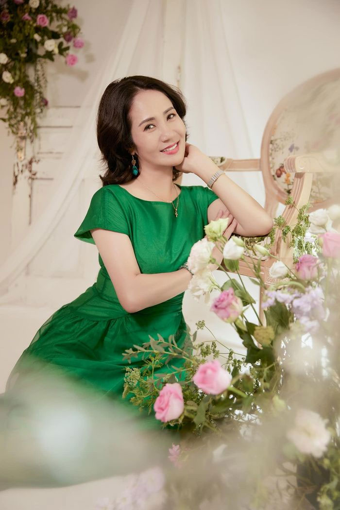 Diễn viên 4 con Nguyệt Hằng - bà ngoại tuổi 50 vừa trở thành Nghệ sĩ ưu tú-1