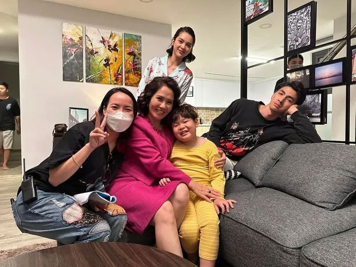 Diễn viên 4 con Nguyệt Hằng - bà ngoại tuổi 50 vừa trở thành Nghệ sĩ ưu tú-2