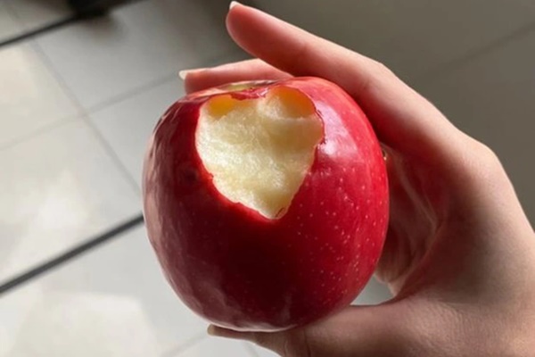 Cách ăn táo giúp tăng hiệu quả giảm cân, đánh tan” mỡ máu gấp nhiều lần được chuyên gia bật mí-1