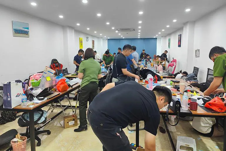 Chiêu lừa của ổ nhóm giả danh bác sĩ bán thuốc cho 8.000 người, thu về 30 tỷ đồng-1