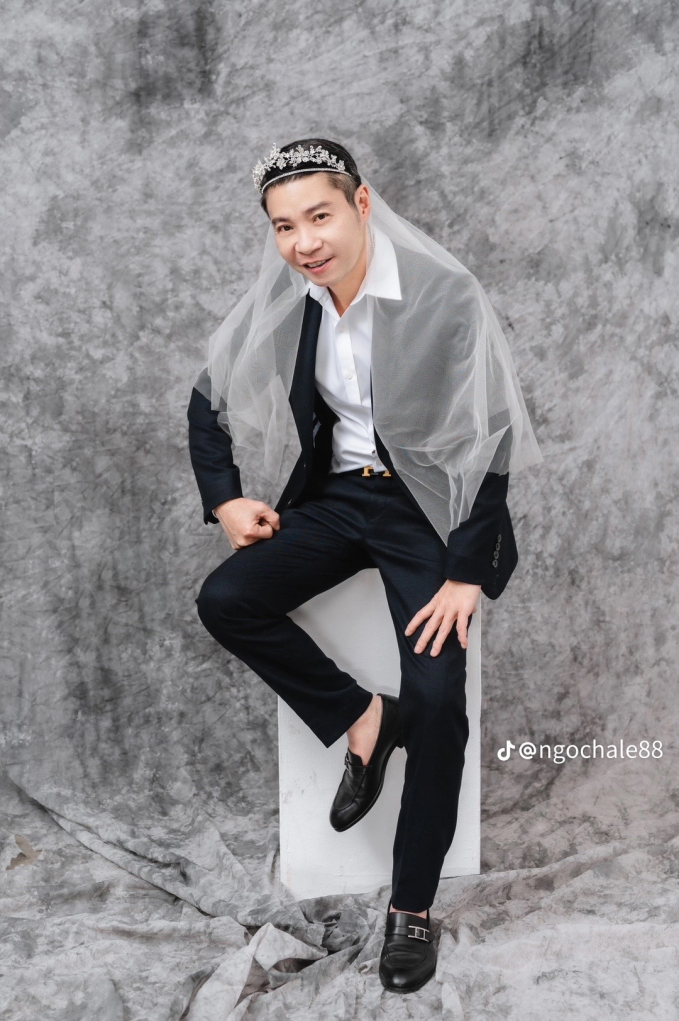 Bà xã kém 15 tuổi của NS Công Lý hé lộ loạt ảnh cưới, mong muốn điều này sau 3 năm kết hôn-3