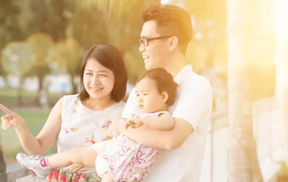 Chuyên gia giáo dục nói: Con bạn có hạnh phúc, thành đạt hay không, bố mẹ phải cho con đủ ba thứ-1