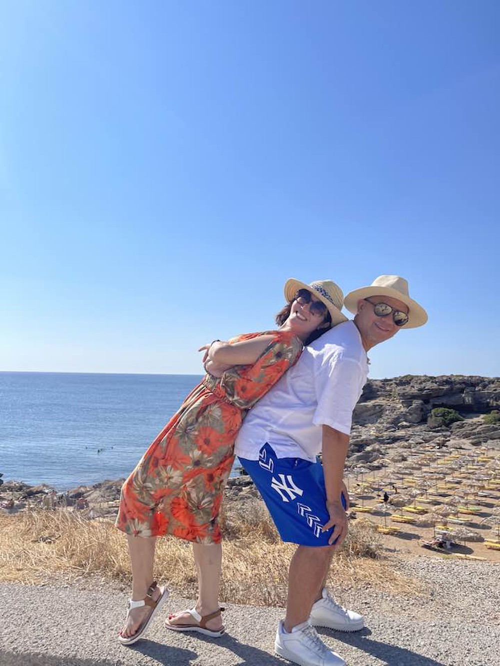 Mỹ nhân màn ảnh được phong NSƯT ở tuổi 50: Suýt ly hôn chồng nổi tiếng, U50 tuổi vẫn sinh con thứ 4-4