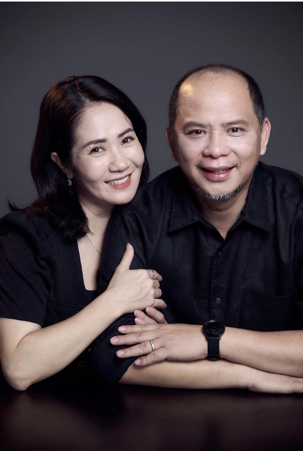 Mỹ nhân màn ảnh được phong NSƯT ở tuổi 50: Suýt ly hôn chồng nổi tiếng, U50 tuổi vẫn sinh con thứ 4-3