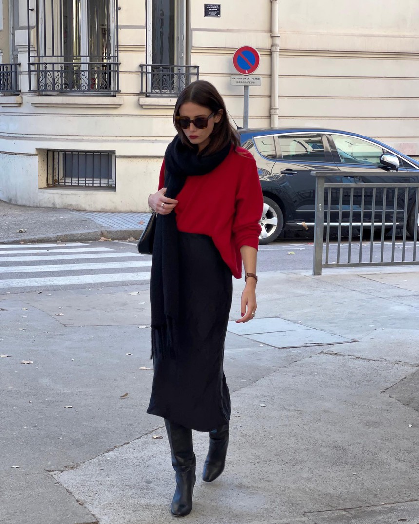 Tham khảo phụ nữ Pháp 10 cách diện chân váy dài sang trọng, phù hợp với mùa lễ hội-10