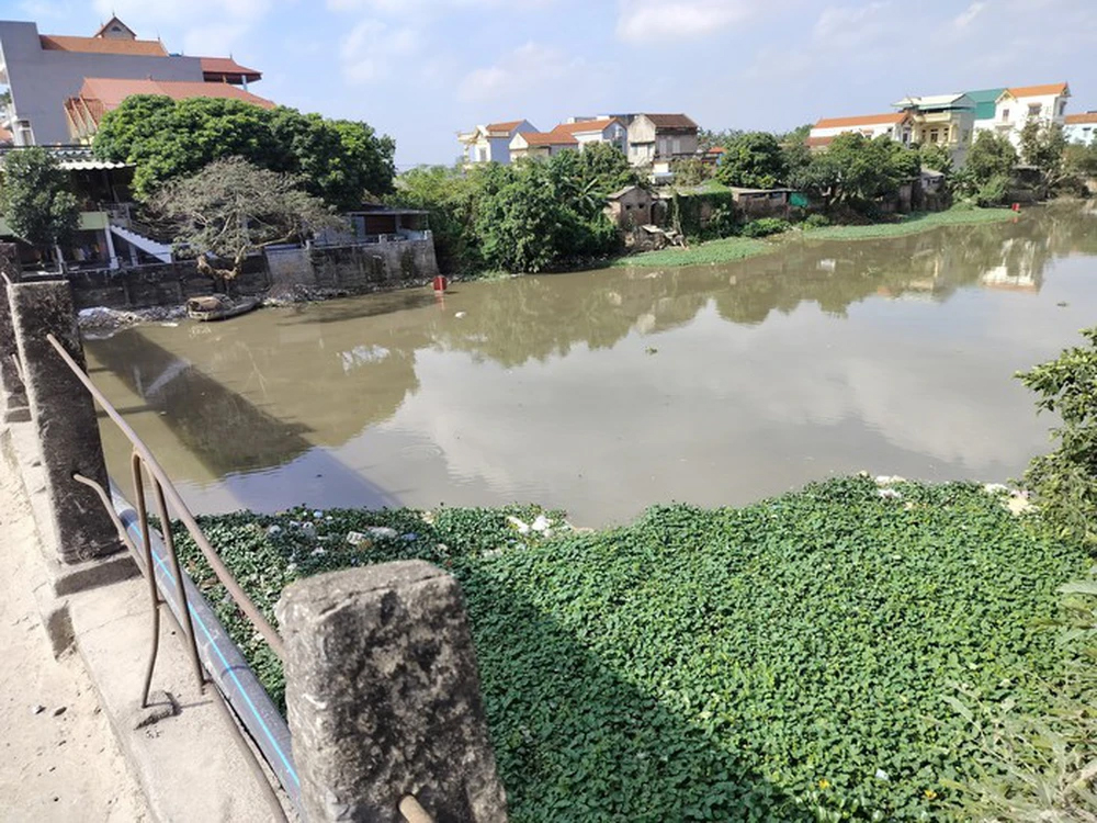 Nhân chứng vụ 3 bố con tử vong ở Hưng Yên: Nạn nhân nhỏ nhất được vớt lên trong tình trạng chân bị buộc dây-2