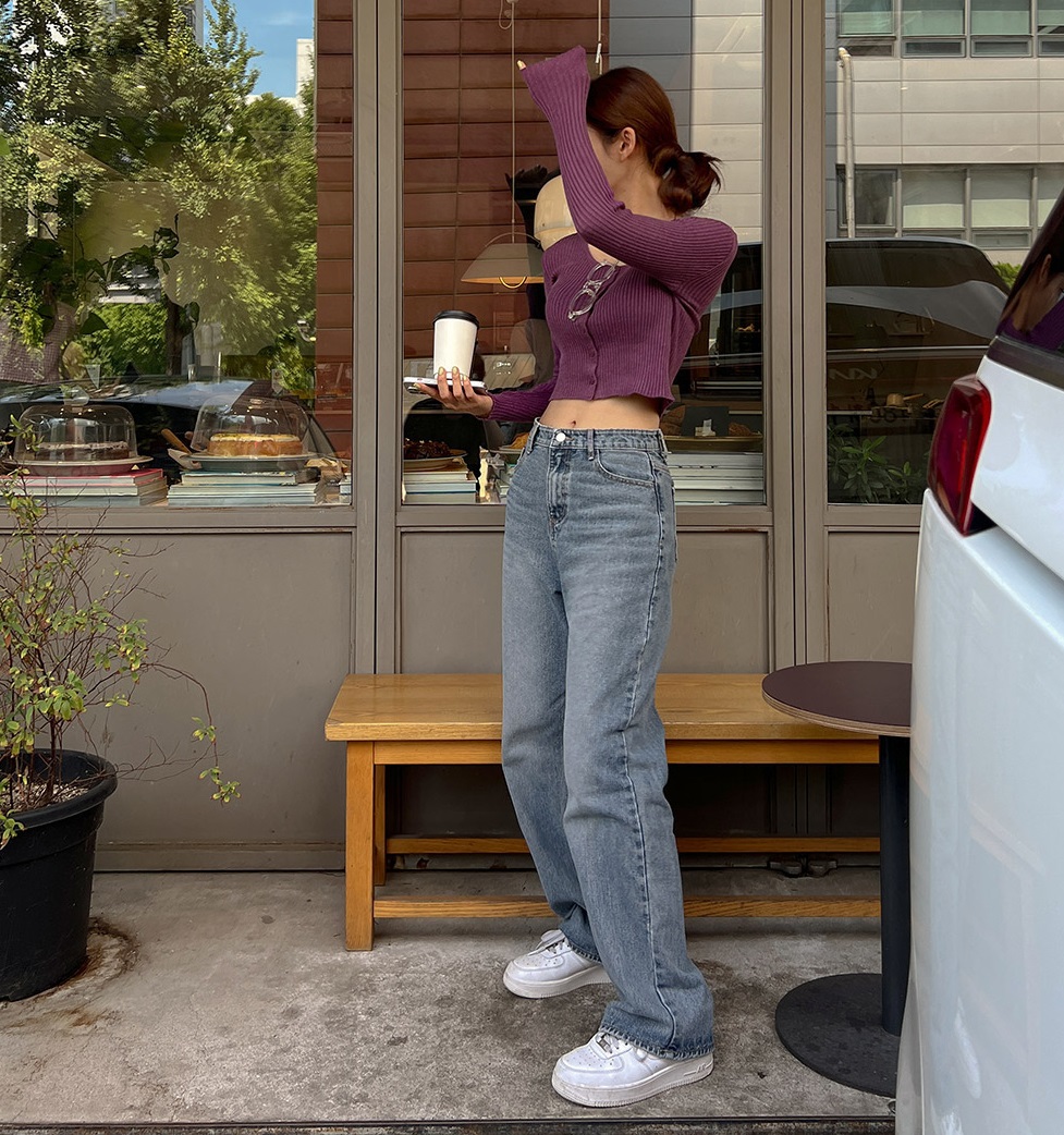 Quần jeans ống rộng đang dẫn đầu xu hướng và 10 cách diện chuẩn sành điệu-3