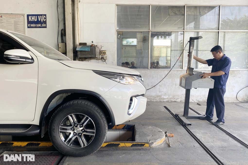 Cảnh báo tình trạng cò mạo danh đăng kiểm viên để trục lợi-1