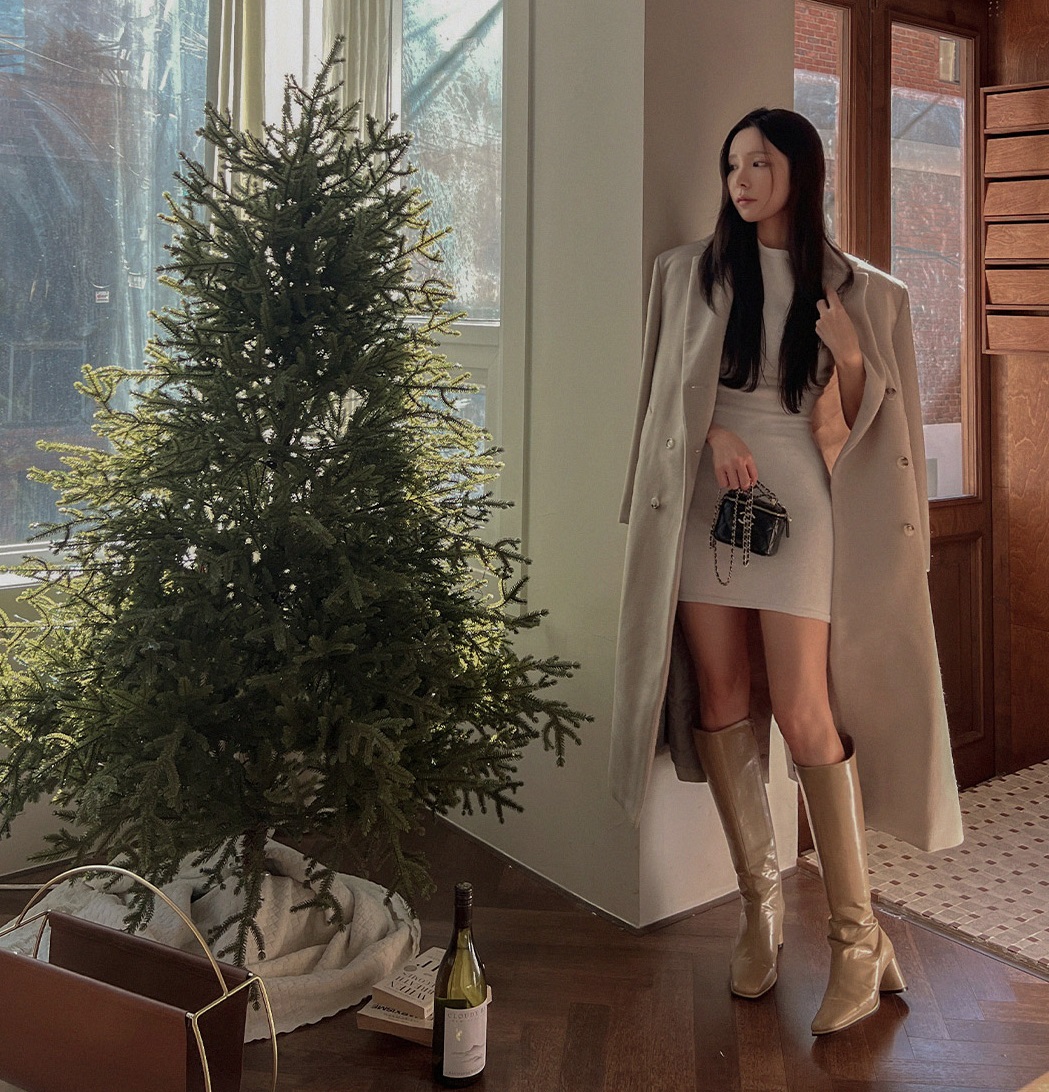 10 cách mặc áo khoác và váy liền ấm áp, sành điệu trong mùa lạnh-10