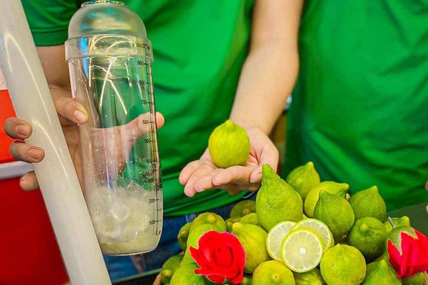 Loại quả rừng trái mùa giá gần nửa triệu đồng/kg vẫn được chị em lùng mua từng quả-5