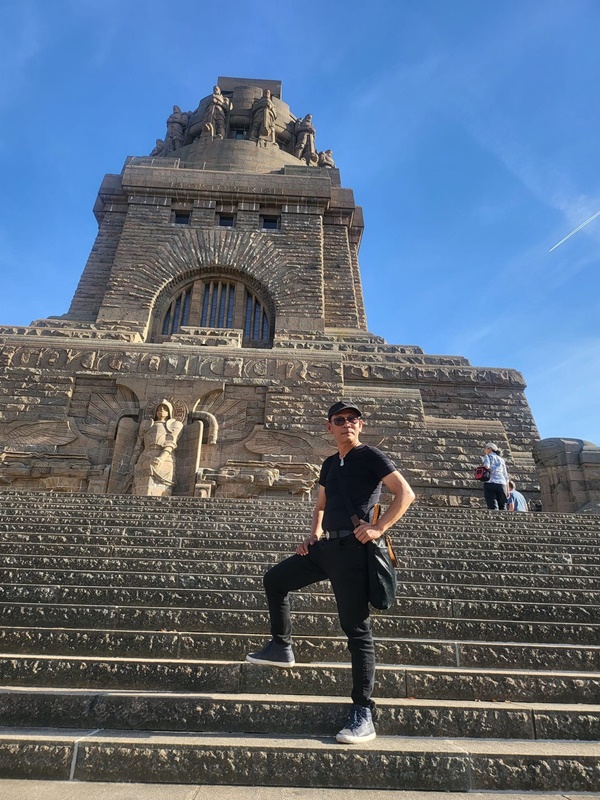 Ca sĩ được phong NSND ở tuổi 63: Đi lên từ công nhân, sống lẻ bóng, không vợ con trong căn nhà nhỏ-5