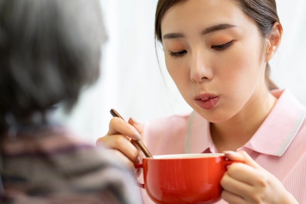 Bạn trai đến nhà chơi, chị dâu tôi tái mặt phản đối khi vừa nhìn thấy anh-2