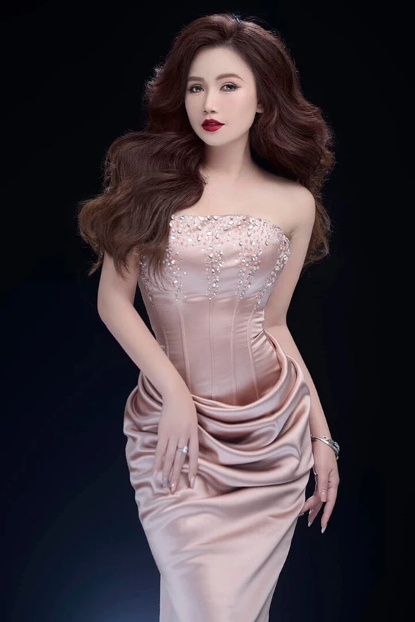 Bị nói xuống tóc đi tu để đánh bóng tên tuổi, diễn viên Hoàng Yến lên tiếng-2