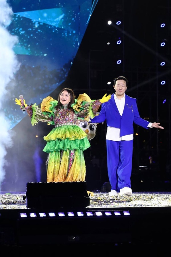 Anh Tú - Quán quân Ca Sĩ Mặt Nạ mùa 2: Từ cậu bé hát đám cưới trở thành Voi Bản Đôn sở hữu 350 triệu view!-6