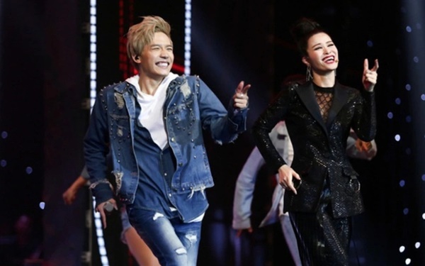 Anh Tú - Quán quân Ca Sĩ Mặt Nạ mùa 2: Từ cậu bé hát đám cưới trở thành Voi Bản Đôn sở hữu 350 triệu view!-7