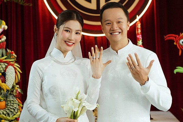 Hé lộ căn biệt thự tân hôn và sính lễ khủng trong lễ ăn hỏi Diễm My 9X cùng chồng doanh nhân-7