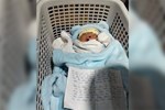 Dàn dựng trẻ sơ sinh bị bỏ rơi ở Nam Định: Cần xử lý nghiêm hành vi lợi dụng sự tử tế-4