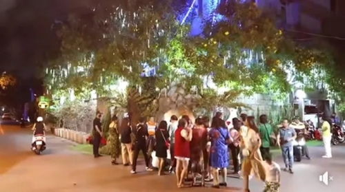 Biệt thự 60 tỷ của Đàm Vĩnh Hưng có gì mà khiến dân tình đổ xô check-in?-7