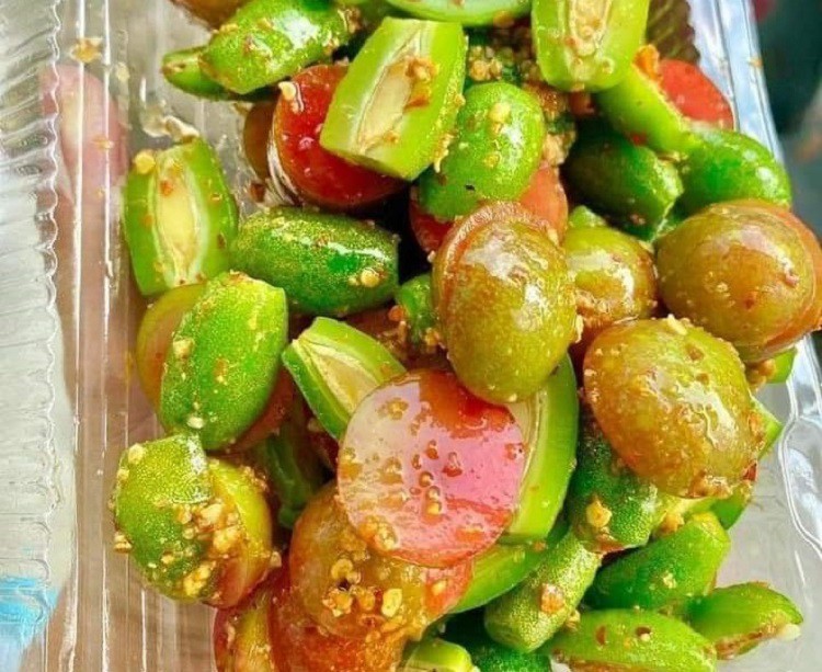 Loại quả rừng trái mùa giá gần nửa triệu đồng/kg vẫn được chị em lùng mua từng quả-4