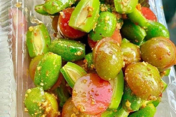 Loại cà lạ” lên cơn sốt, dân buôn liên tục báo cháy” hàng-3