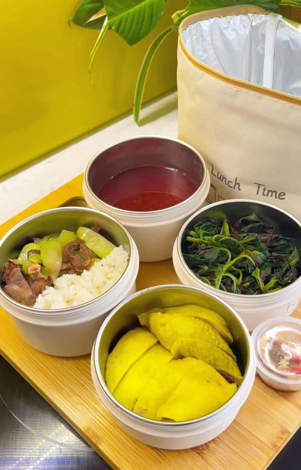 Các nàng dâu, mẹ bỉm đặt dịch vụ nấu ăn tại nhà và dọn dẹp để kịp chạy deadline công việc cuối năm-5