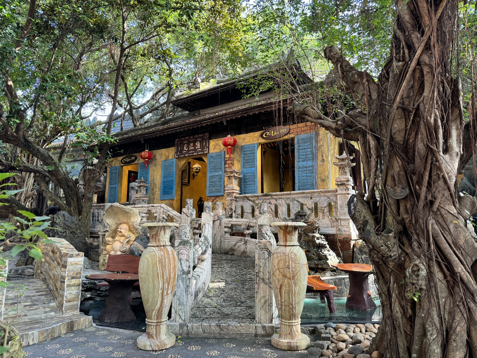 Bên trong nhà cổ trăm tỉ của đại gia Huy máy nổvừa bị siết nợ có gì?-1