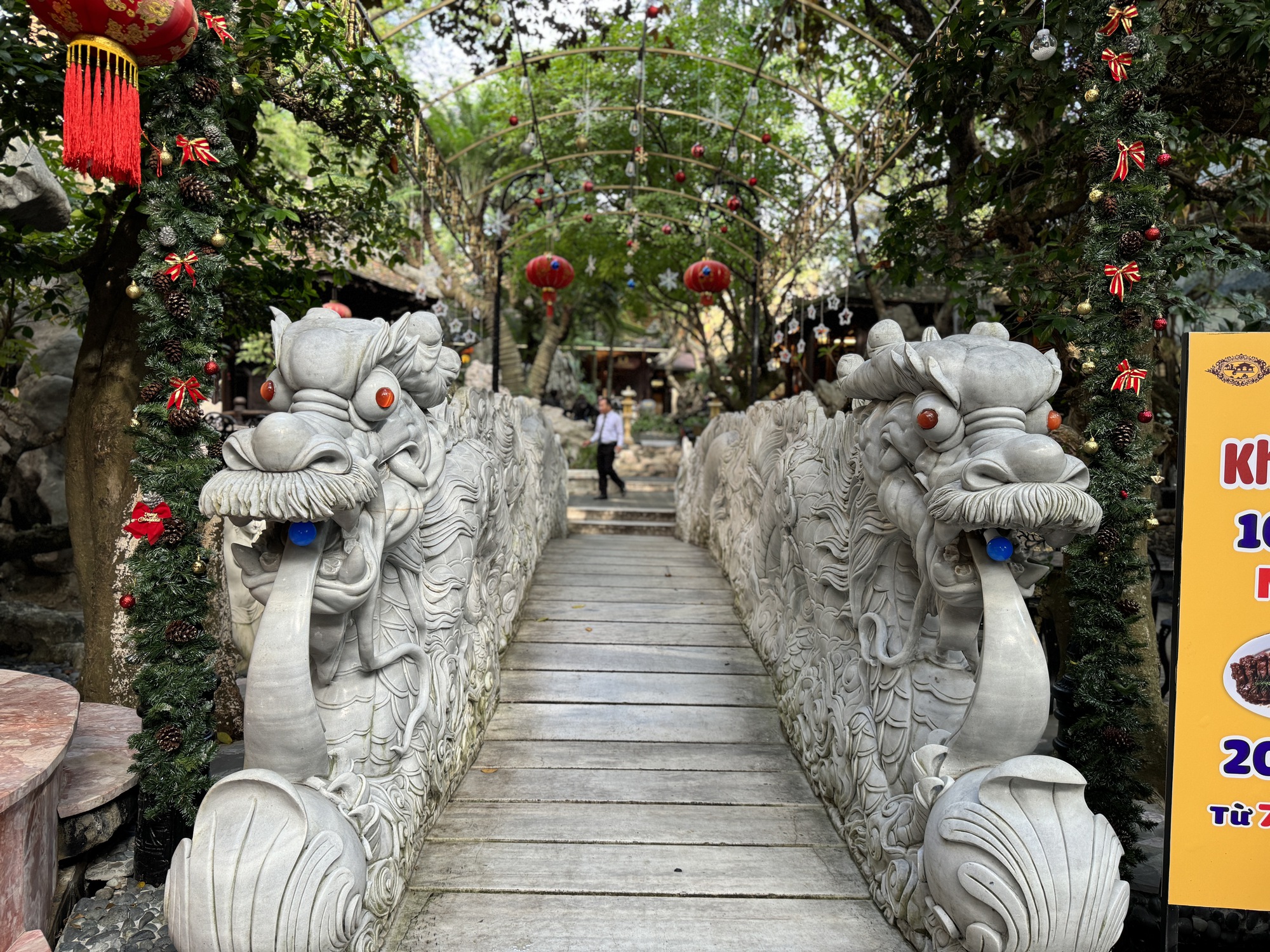 Bên trong nhà cổ trăm tỉ của đại gia Huy máy nổvừa bị siết nợ có gì?-2