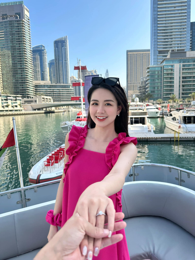 Cô dâu trong đám cưới có 2 triệu người vào xem vì nhan sắc làm chú rể lép vế”: Chồng tôi không phải đại gia”-6