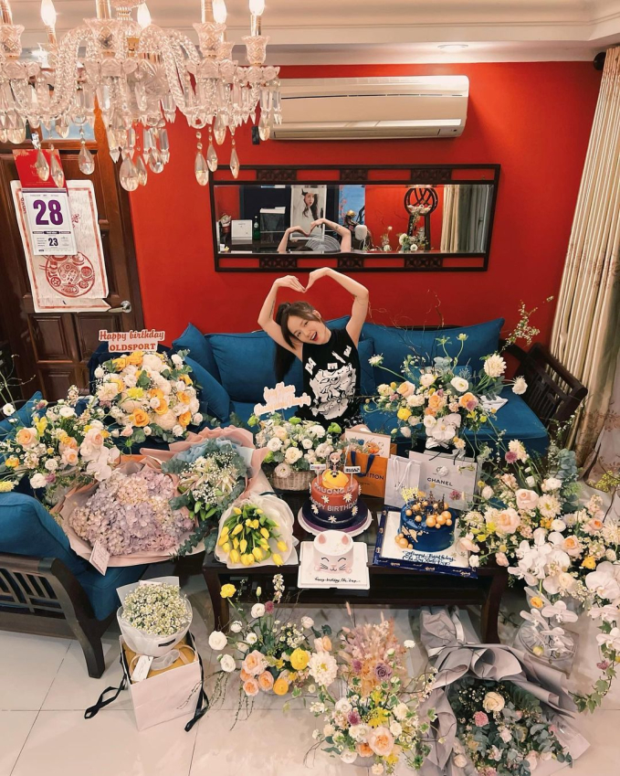 Soi căn hộ ở Hà Nội của Phương Ly: Thiết kế mộc mạc và truyền thống, trái ngược với tính cách của nữ chủ nhân-5