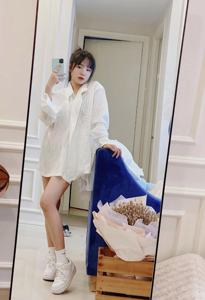 Soi căn hộ ở Hà Nội của Phương Ly: Thiết kế mộc mạc và truyền thống, trái ngược với tính cách của nữ chủ nhân-19