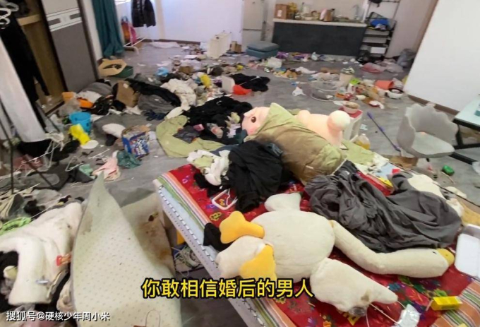 Mới cưới vài tháng, chồng đòi ly hôn vì vợ sống như công chúa, cảnh tượng bừa bộn như đống rác trong nhà khiến dân mạng ủng hộ chia tay-4