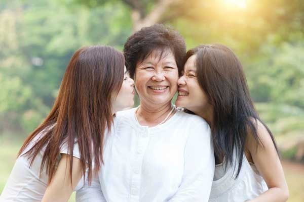 Mẹ già 91 tuổi bị con đuổi, đêm phải nằm ngủ ngoài cửa: Người trong nhà tiết lộ sự thật đau lòng gấp bội-2