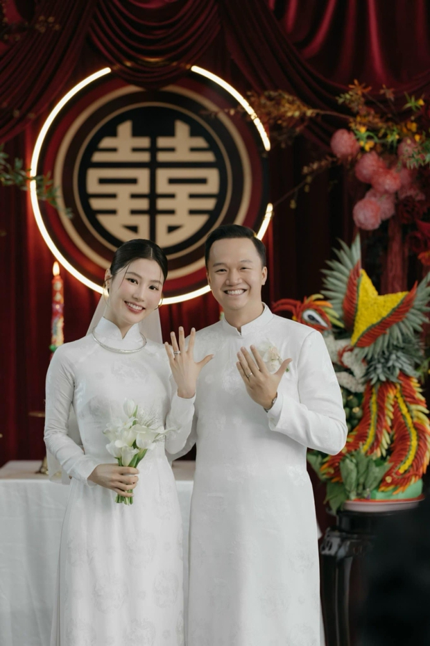 Lễ ăn hỏi Diễm My 9x: Cô dâu khoe nhan sắc gây sốt, lộ mối quan hệ với mẹ chồng hào môn bởi 1 chi tiết-7