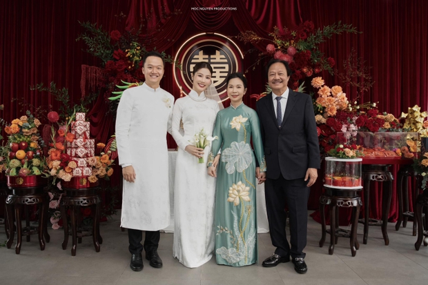 Lễ ăn hỏi Diễm My 9x: Cô dâu khoe nhan sắc gây sốt, lộ mối quan hệ với mẹ chồng hào môn bởi 1 chi tiết-6