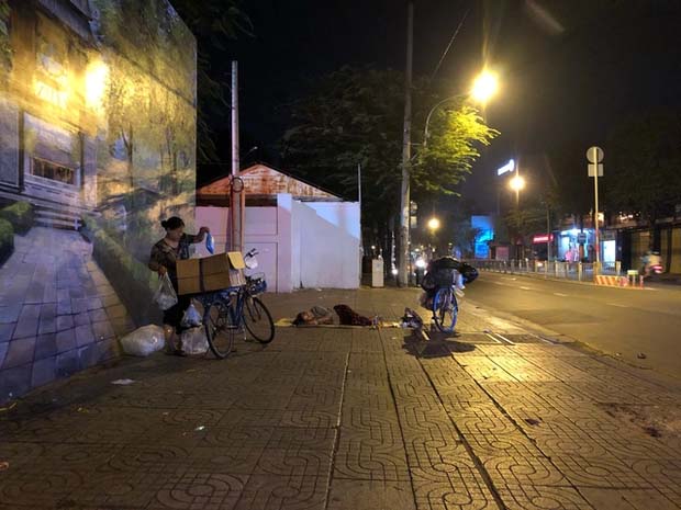 Lật tẩy chiêu trò trục lợi tình thương: Ai đang xin quà từ thiện hằng đêm?-3