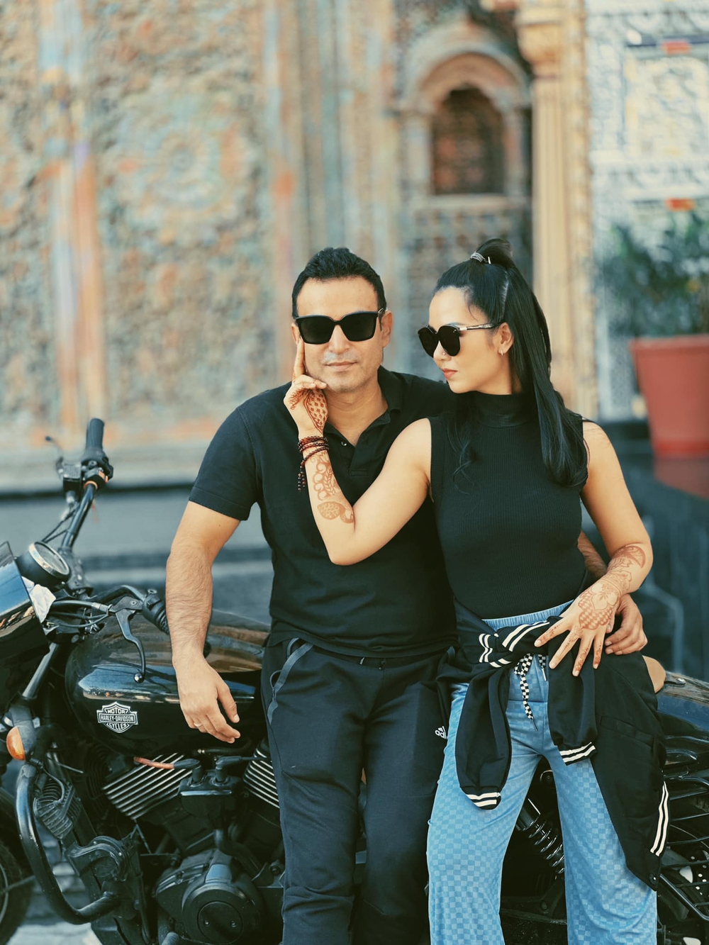 Nữ ca sĩ Việt xinh đẹp dự định đi tu vì tình duyên trắc trở, thay đổi 180 độ khi yêu doanh nhân Ấn Độ-7