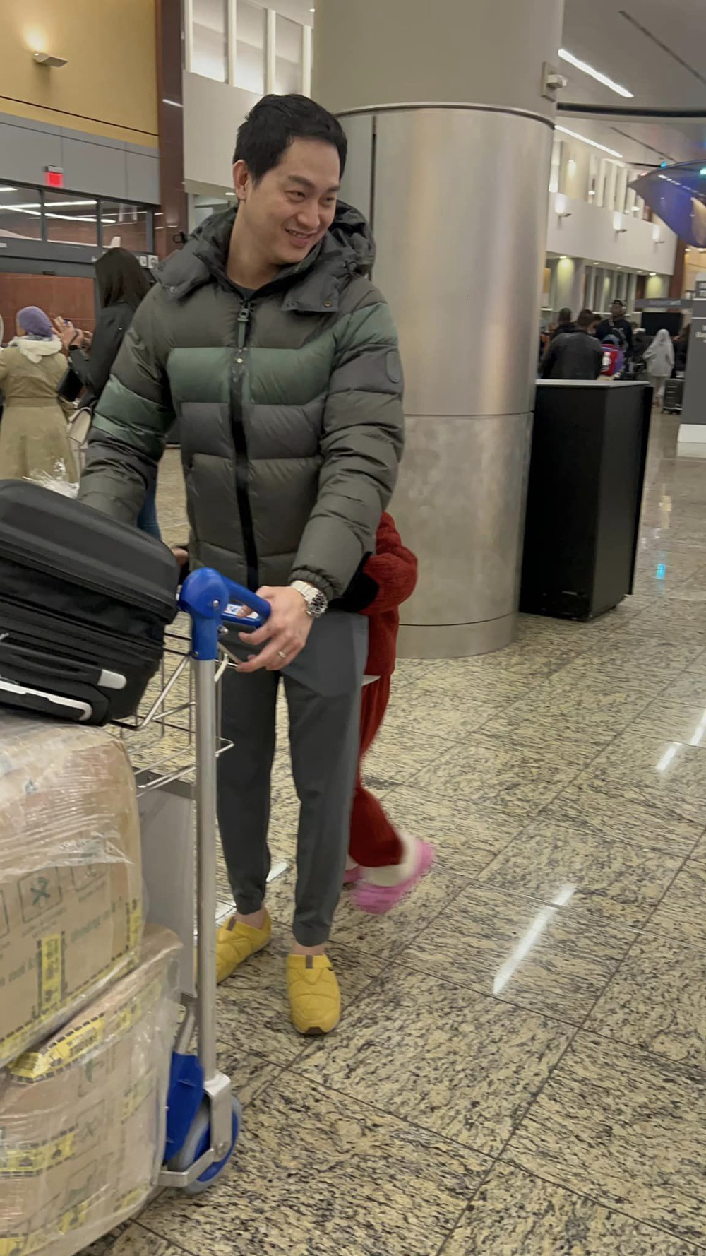 Vừa đoàn tụ chồng ở Mỹ, Trang Trần đã đăng đàn: Hai người vui, một người buồn-2