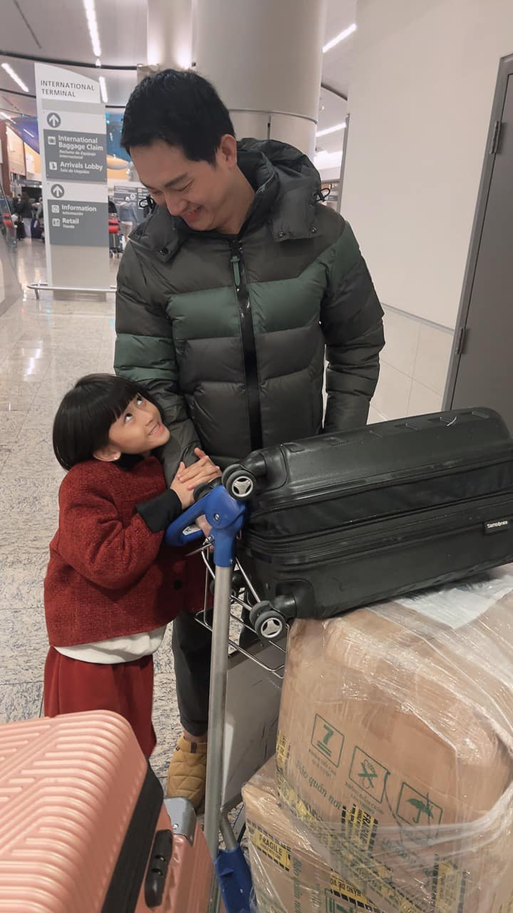 Vừa đoàn tụ chồng ở Mỹ, Trang Trần đã đăng đàn: Hai người vui, một người buồn-1