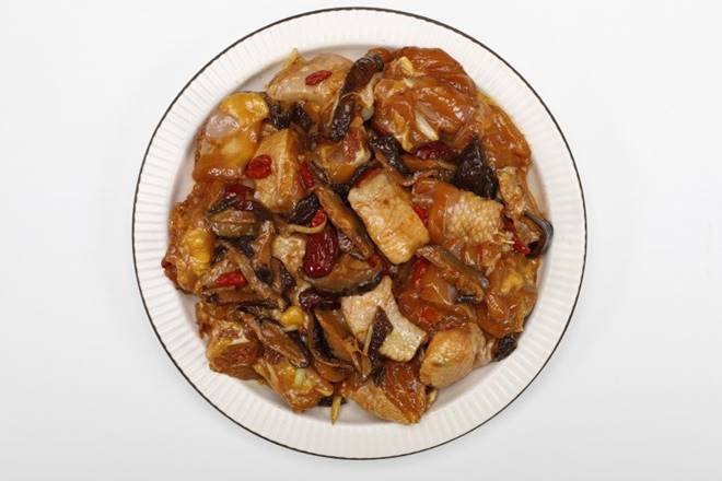 Đổi bữa với gà hấp nấm, mềm ngon đậm đà-4