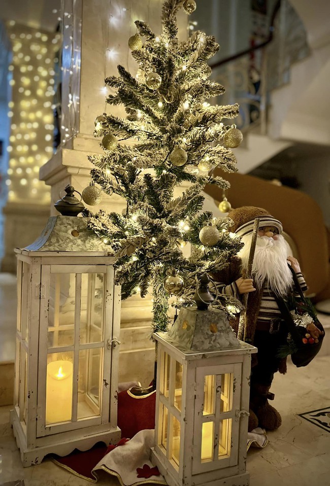 Biệt thự của cựu người mẫu Thúy Hạnh lung linh đón Noel-7