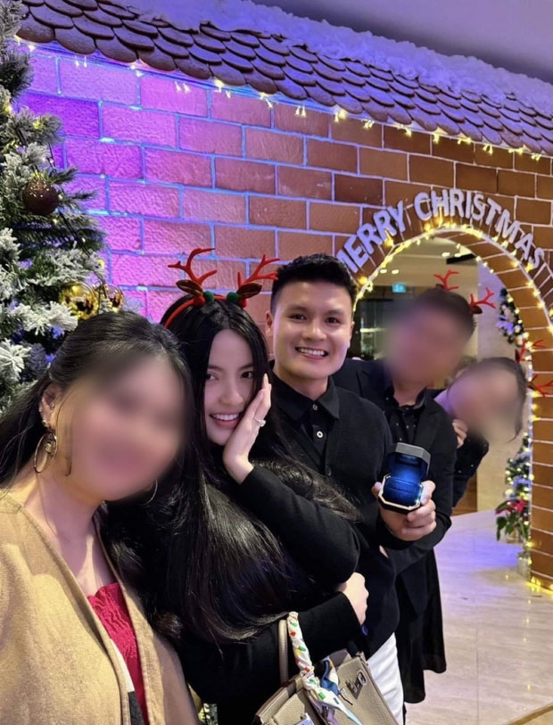 Chu Thanh Huyền khoe nhẫn được Quang Hải cầu hôn-1