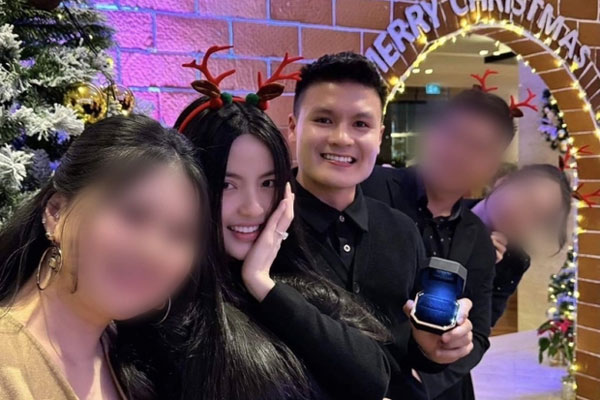 Thời trang dạo phố của Chu Thanh Huyền: Không cần cầu kỳ vẫn tôn được dáng chuẩn-11