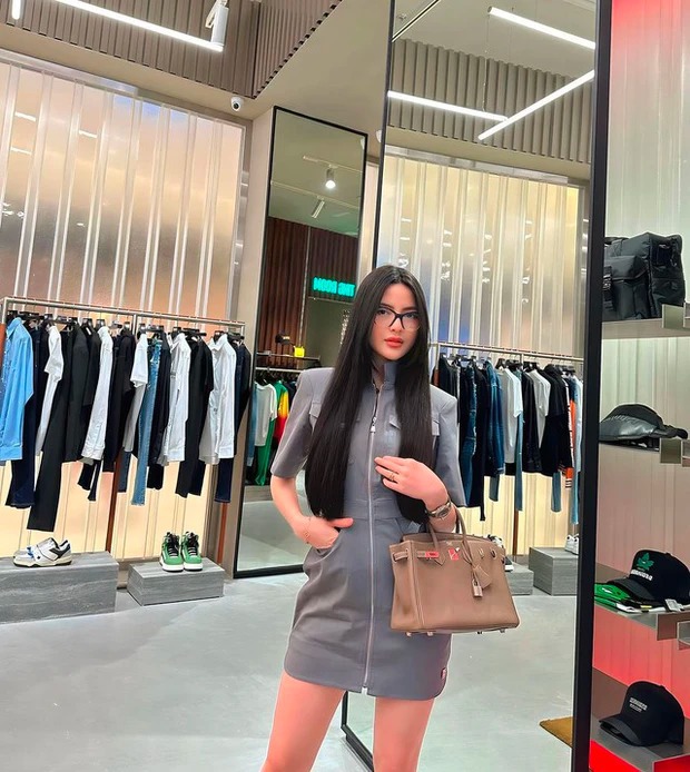 Chu Thanh Huyền khi ở phố với lúc về quê Quang Hải: Lột sạch nét sang chảnh, bẽn lẽn hoà tan với xung quanh-6