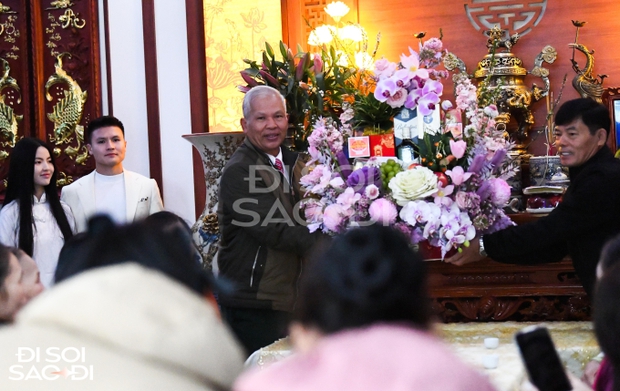 Toàn cảnh lễ dạm ngõ của Quang Hải - Chu Thanh Huyền: Cô dâu chú rể cười tít mắt, nhí nhảnh trước sự chứng kiến của họ hàng-4