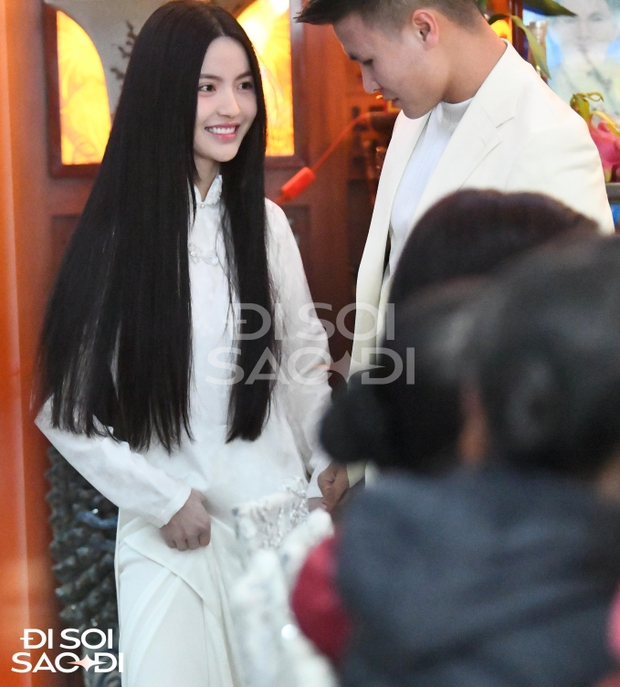 Toàn cảnh lễ dạm ngõ của Quang Hải - Chu Thanh Huyền: Cô dâu chú rể cười tít mắt, nhí nhảnh trước sự chứng kiến của họ hàng-8