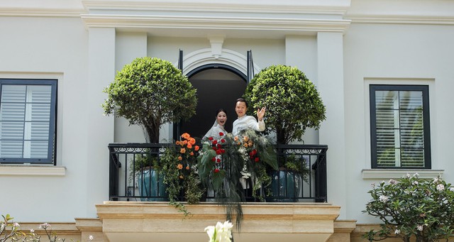 Chân dung ít biết của mẹ chồng Diễm My 9X: Trẻ trung, thanh nhã, không tiếc tiền tặng sính lễ, biệt thự đắt giá cho con dâu-3